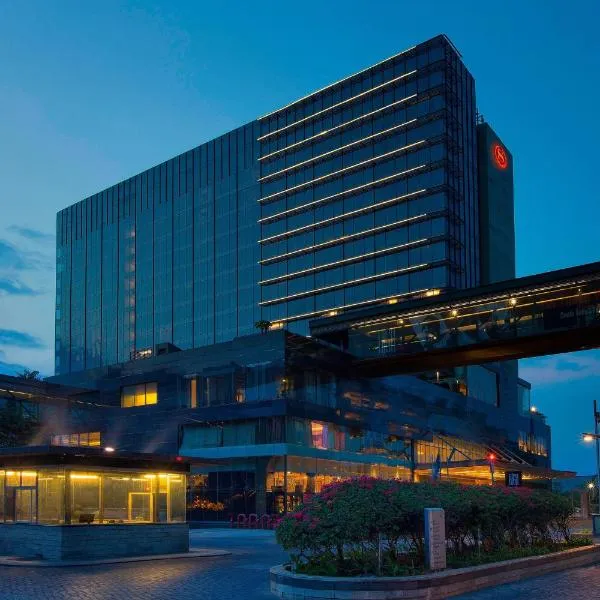 Sheraton Grand Bangalore Hotel at Brigade Gateway, hotel in Bengaluru
