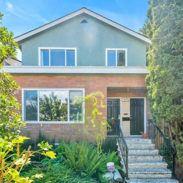 Charming East Van Home Near DT and Commercial St, hotel in Vancouver
