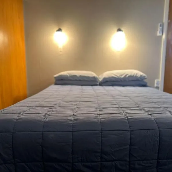 Merrylees Budget Hotel, khách sạn ở Dannevirke