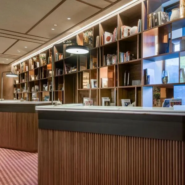 The Westin Madrid Cuzco, hotel en Madrid