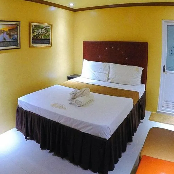 RedDoorz Plus @ Taj Hotel Tuguegarao, hotel in Tuguegarao City