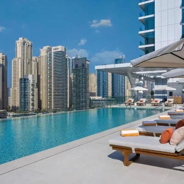 EDEN'S Homes & Villas - VIDA Dubai Marina Residences, hotel in Dubai