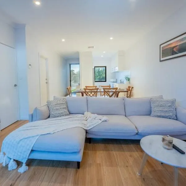 Modern Townhouse, Close to beach, Hotel in Christies Beach
