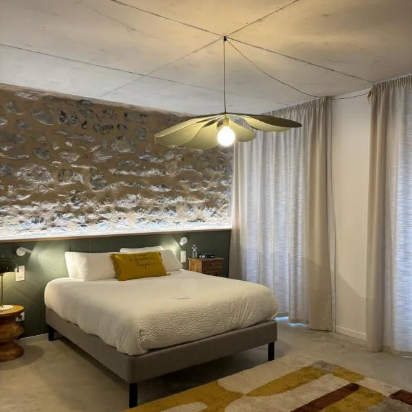 Maison des Cassiers By Les Fleurines, ξενοδοχείο σε Villefranche-de-Rouergue