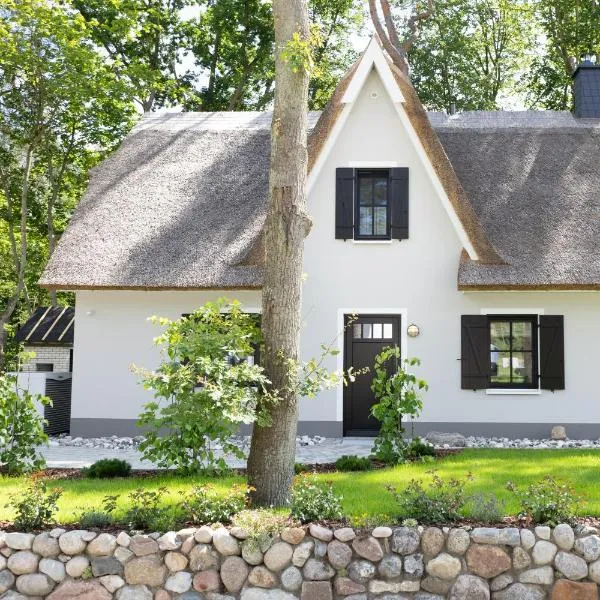 Ferienhaus Oogenstern USEDOM -ruhige Lage- im Fischerdorf Zirchow, hotel in Zirchow