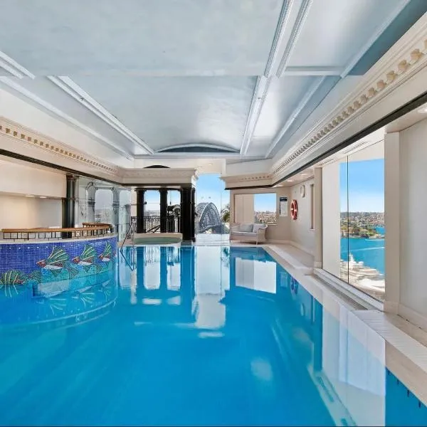 Fancy home with water view in the rocks, hotel in Sydney