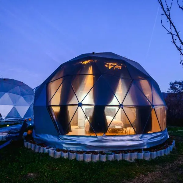 Sun Garden Glamping Domes, hotell sihtkohas Călimăneşti