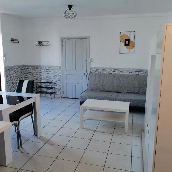 Appartement 29 B - Mailly-le-camp, khách sạn ở Mailly-le-Camp