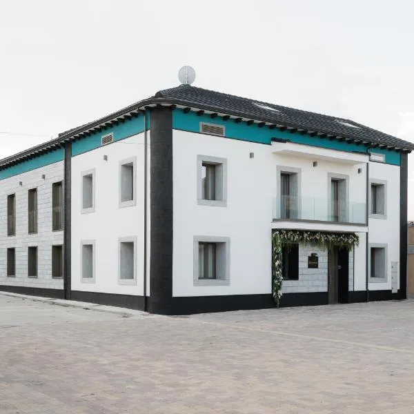 Hostal Dreamland, hotel v destinaci Gómezserracín