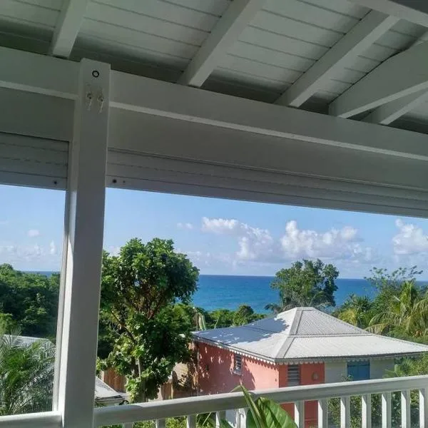 Paradise Bungalow vue mer, готель у місті Сен-Франсуа