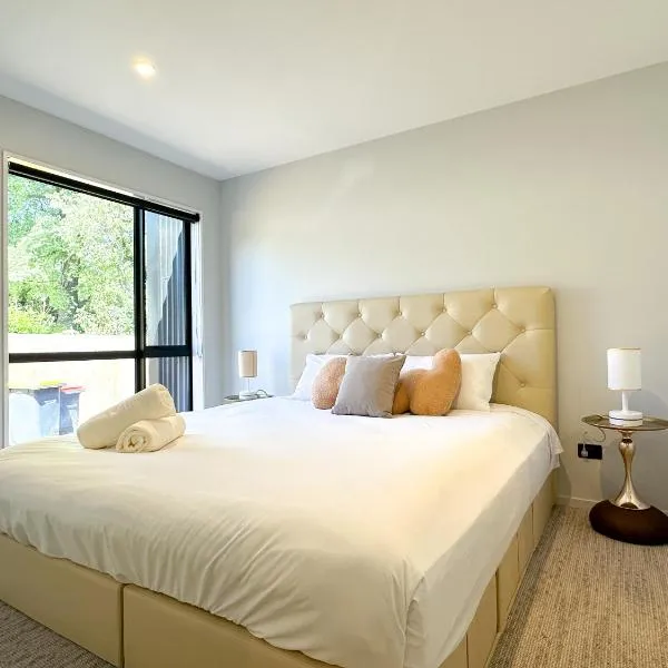 Charming 1BR Retreat next to UC, hotel in Christchurch