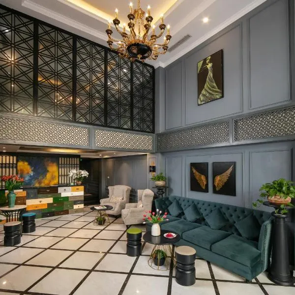 La Selva Premium Hotel, hotel in Hanoi