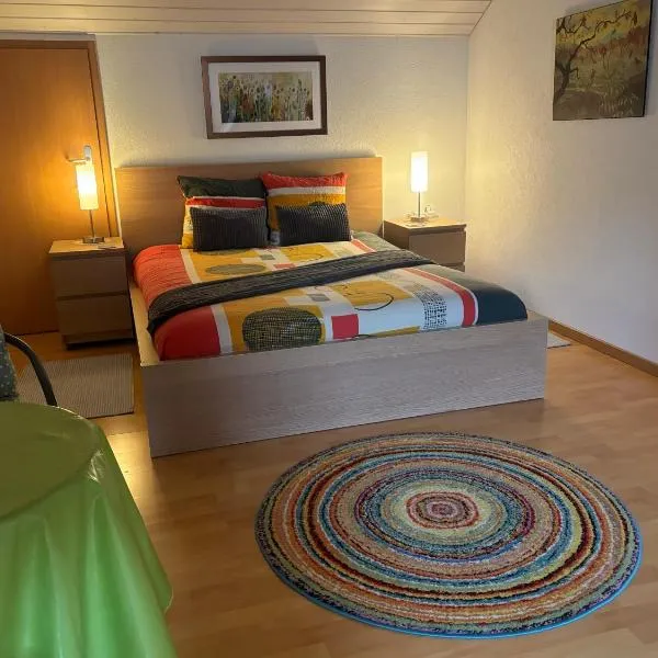 Queen Guest Room, hotel v destinaci Mont-sur-Rolle