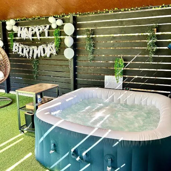 TT Relax - Private Jakuzzi - Hajdúszoboszló, hôtel à Hajdúszoboszló