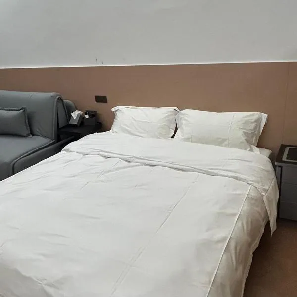HuaiYan Home, hotel in Xi'an