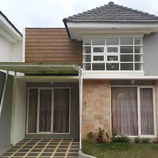 Villa Asri, hôtel à Batu