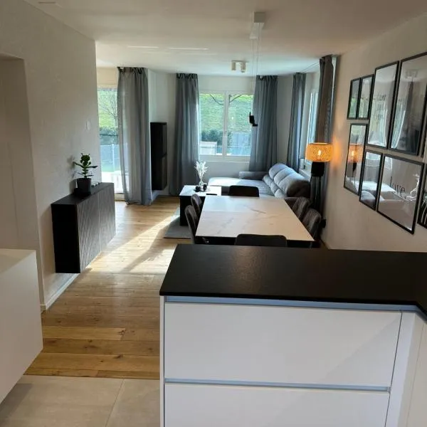 Ferienhaus an der Schwarz ZH, hôtel à Rüti