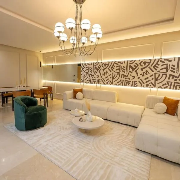 Sophisticated 3BR with Ample Space & Top Amenities, hotel v destinaci Rabat