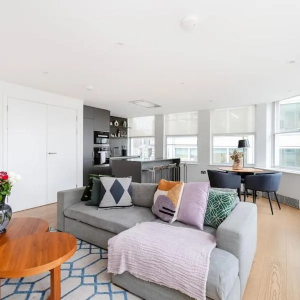 Perfect One Bed in Green Park Station, hotel in London