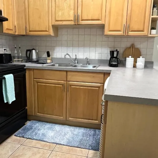 Island Serenity Cottage, hotel in Freeport
