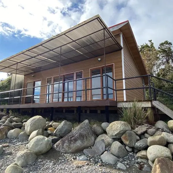 Cabaña Frente al mar - Quillaipe, hotel in Puerto Montt