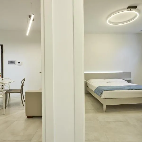Via Ai Portici Suite, hotel en Caselle Torinese
