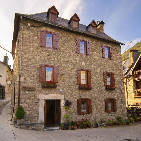 Casa Jansú, Hotel in Escuñau