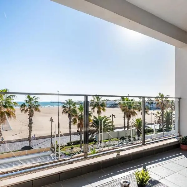 Moderno apartamento con vistas al mar en Valencia，位于瓦伦西亚的酒店