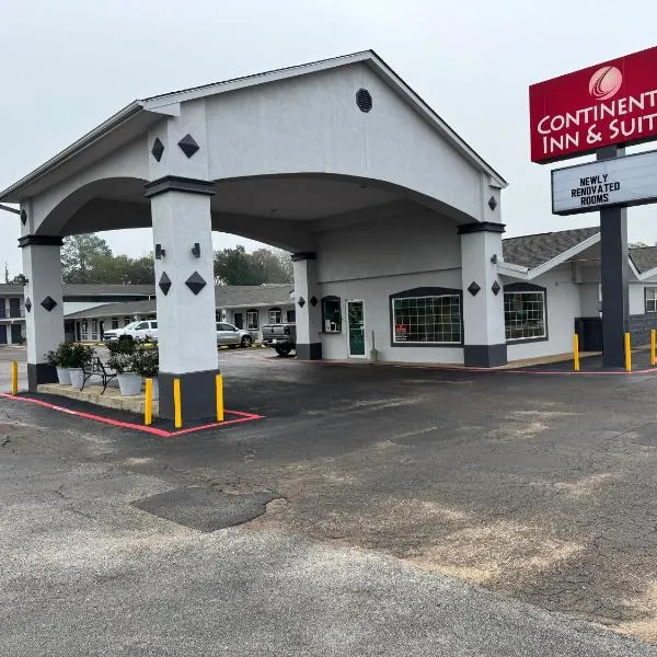 Continental Inn and Suites Nacogdoches TX SFA University Downtown、ナコドチェスのホテル