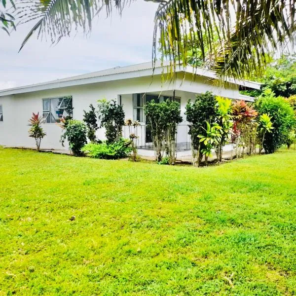 Tonga Airport Cottage - Entire Place、Fua‘amotuのホテル