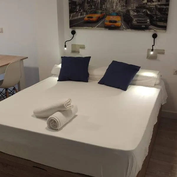B2, Estudio independiente junto Aeropuerto Valencia, hotel a Manises