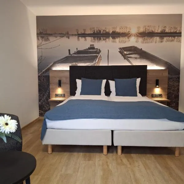 Hotel am Hardtsee, hotel v destinaci Ubstadt-Weiher