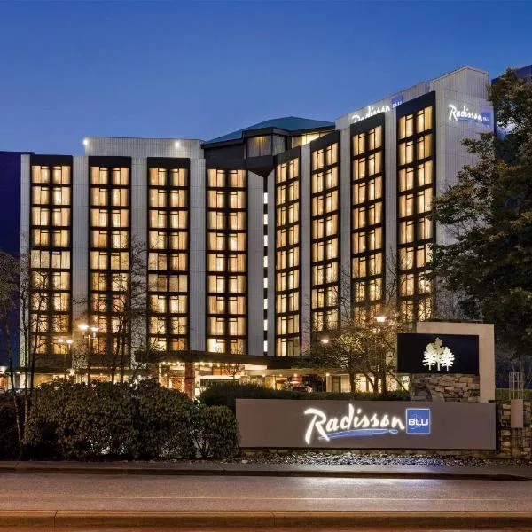 Radisson Blu Vancouver Airport Hotel & Marina, hotel in Richmond