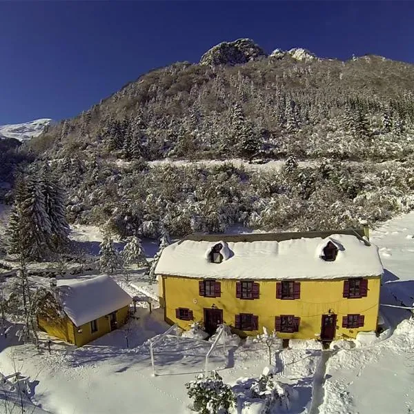 Gite Auberge Les Cascades, hotel v destinaci La Mongie