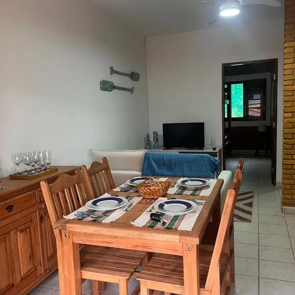 Praia Enseada Apartamento entre Praias, hotel em Ubatuba