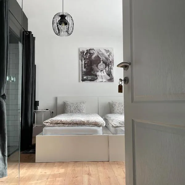 4 STARS ROOMS Near Airport, ξενοδοχείο σε Ščitarjevo