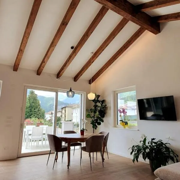 Living with style between mountains & apple orchards, hotel v destinaci Tuenno