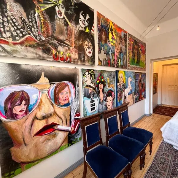 Art gallery room with own entrance at the centre of Helsinki, hotel v Helsinkách
