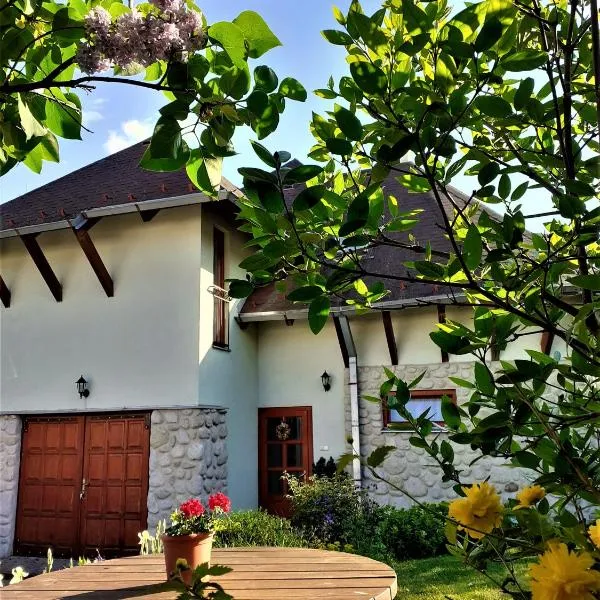 Zeleny Dom Vysoké Tatry, hotel in Stará Lesná