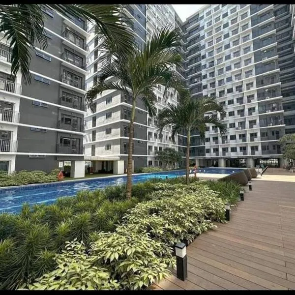 2BR Unit in SMDC Shore 3 with pool access, hotel em Manilla