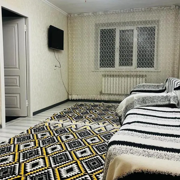 Ахметова 10, hotel di Almaty
