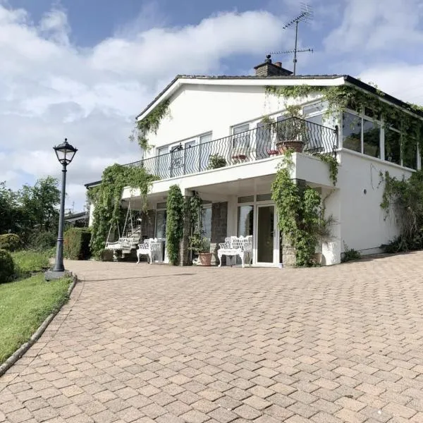 Greenview House, hotel a Clones