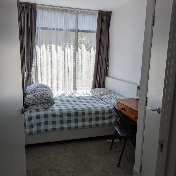 Newmarket Homestay - Double Room, hotel in Auckland
