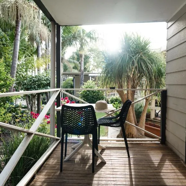 Highway 1 Holiday & Lifestyle Park, hotel in Bolivar