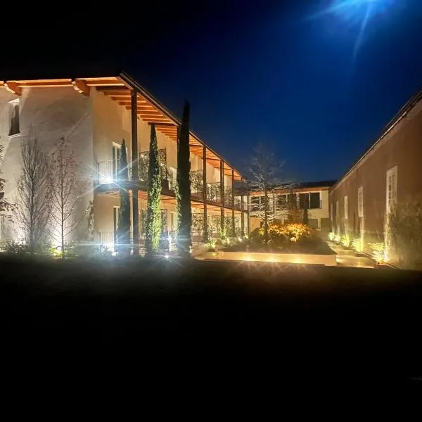 Tenuta Acquaviva, hotel en Travagliato