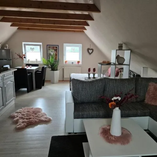 Ferienwohnung Möwennest: Wangerland şehrinde bir otel