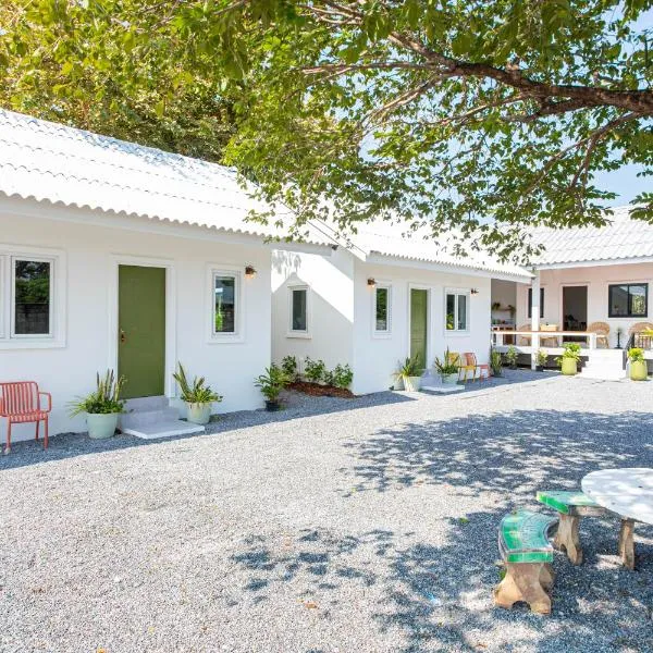 Vawa Guesthouse, hôtel à Kanchanaburi