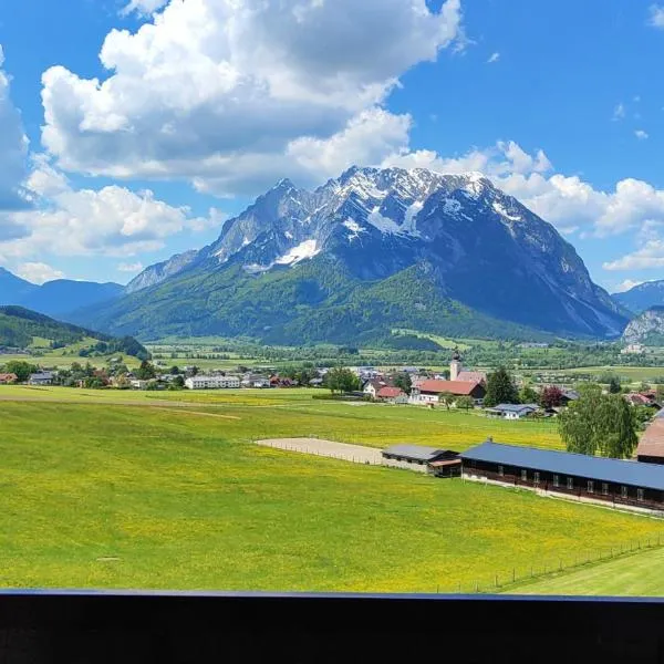 Ferienwohnung - Apartment Pichlarn Holiday Grimmingblick, hotel v destinaci Aigen im Ennstal