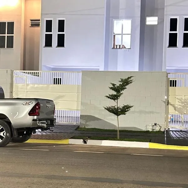 Sobrado com garagem, hotel a Sorriso