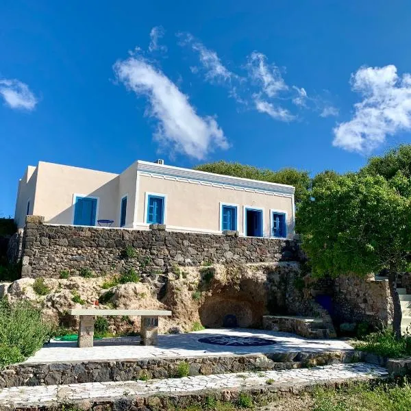 Traumhaus Nisyros, Hotel in Páloi